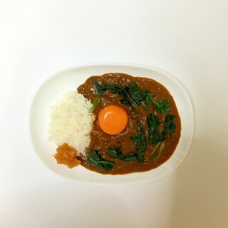 月見ほうれん草カレー